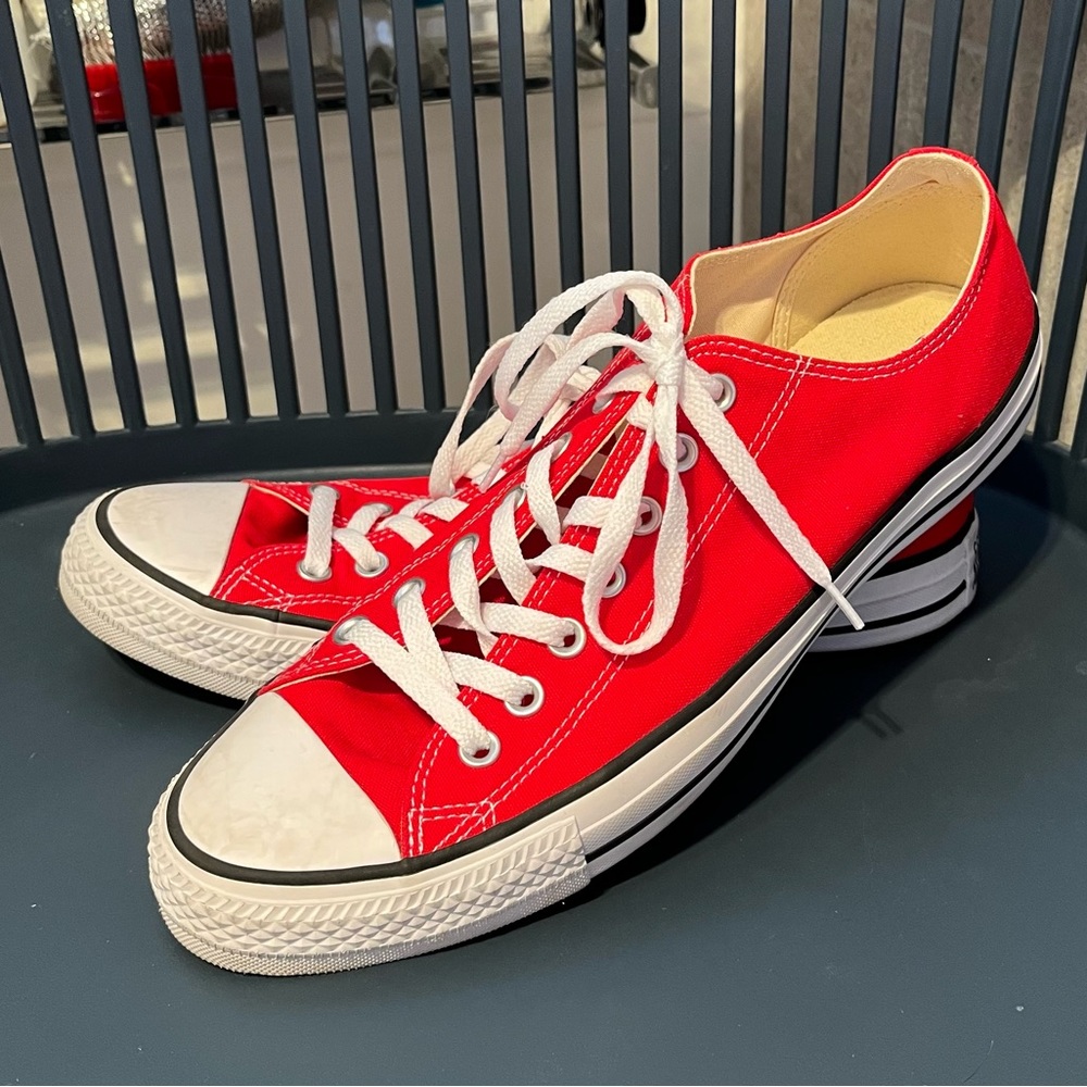 Cherry red converse All Stars As New! - Picture 2 of 8